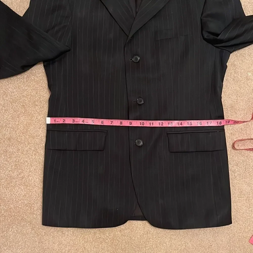 Museo ruffini italy black pinstripe blazer/Sports coat